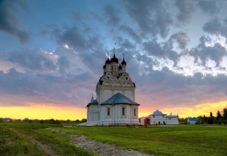 Церковь Благовещения в Тайнинском