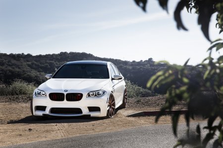 BMW m5 белая