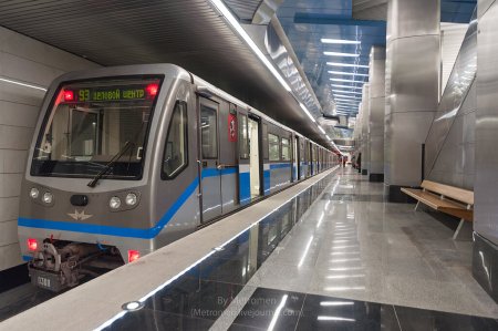 Метропоезд Москва