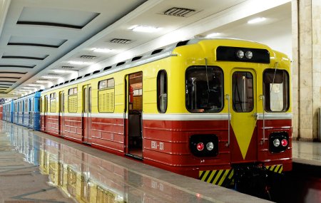Метровагон современный Московского метрополитена