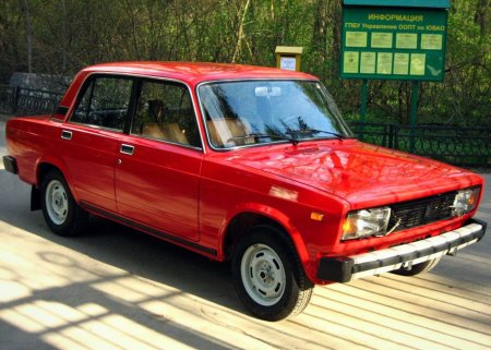 ВАЗ-2105 Жигули красный