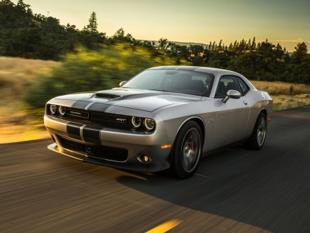 Dodge Challenger srt 392