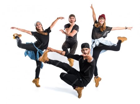 Танцующие люди