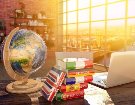 Глобус с книжками