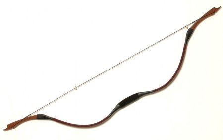 Лук и стрелы с колчаном