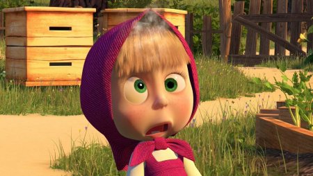 Веселая Маша из мультика Маша и медведь