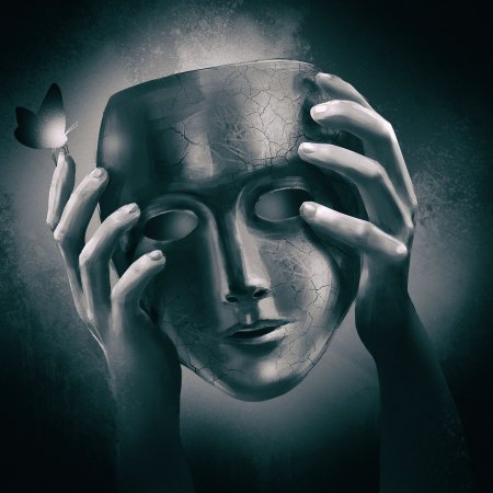 Человек под маской