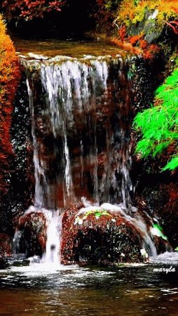 Сверкающие водопад
