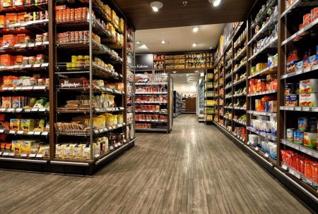 Красивый продуктовый магазин