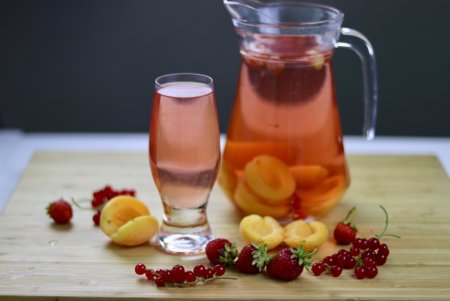 Компот из свежих плодов