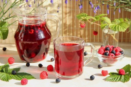 Компот вишня смородина