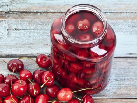 Компот из черешни армянский