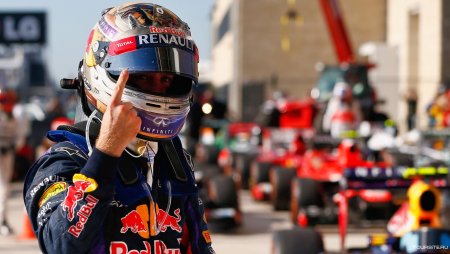 Себастьян Феттель ред Булл