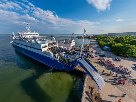 Паромная переправа Керчь порт Кавказ