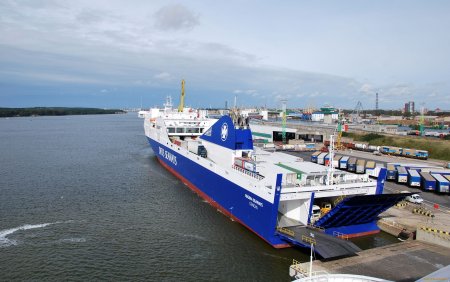 Regina Seaways судно
