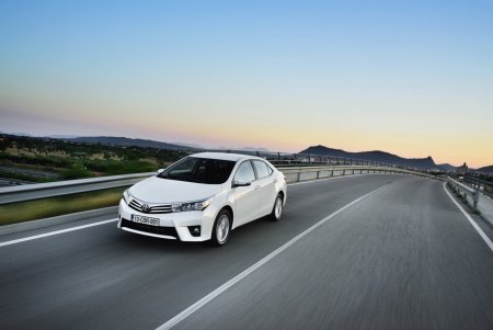 Toyota Corolla 2014 Turkmenistan