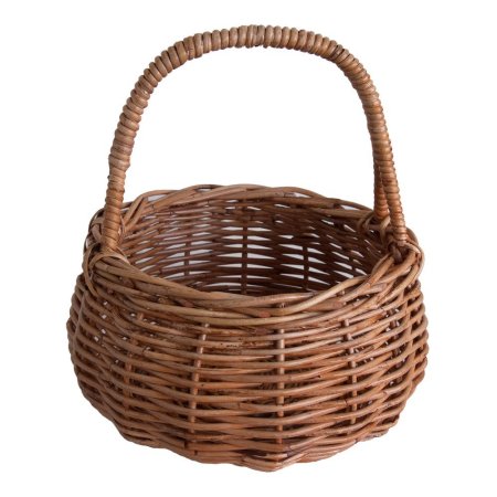 Пустые плетеные корзинки