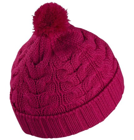 Зимняя шапка на белом фоне