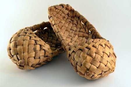 Лапти из лыка