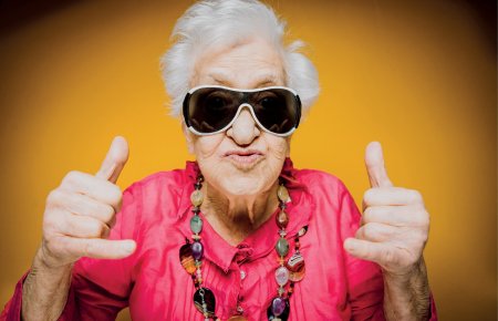 Крутая бабушка