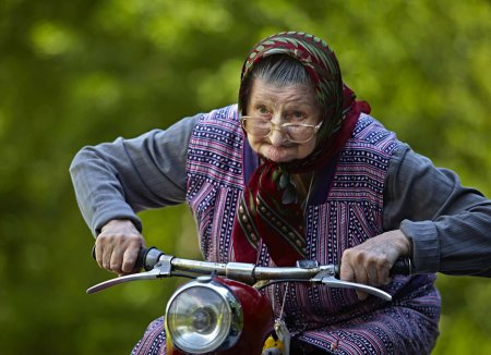 Смешная баба