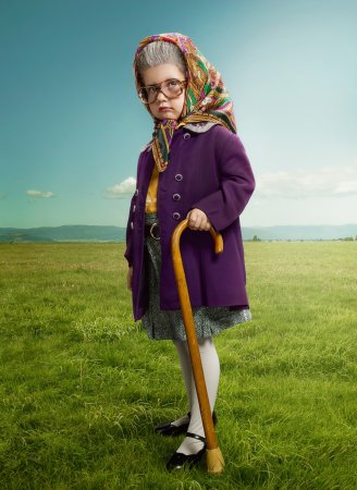 Бабка с палкой