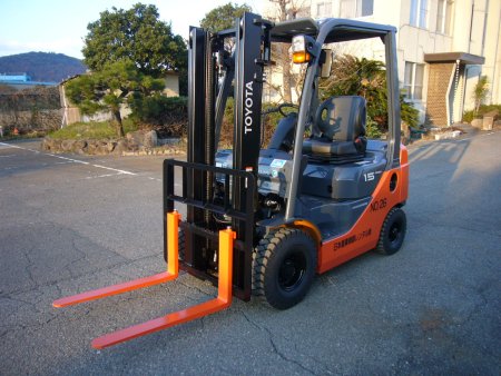 Вилочный погрузчик техника