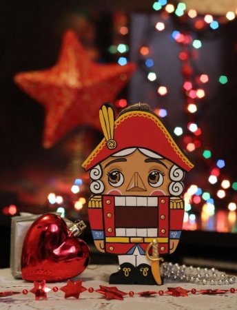 Щелкунчик на елке