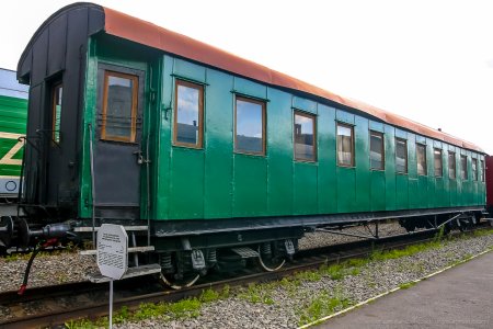 Пассажирский вагон РЖД зеленый