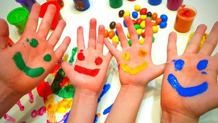 Пальчики в краске