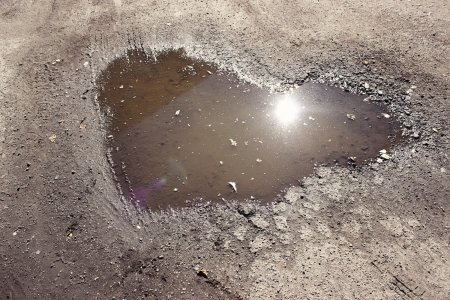 Глубокая лужа