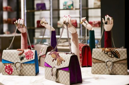 Дизайнер одежды обуви и аксессуаров