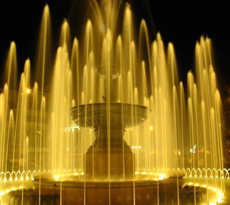 Красивые городские фонтаны