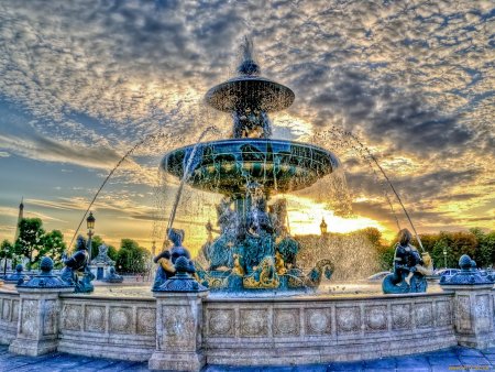 Фонтан красивые и город