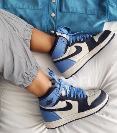 Nike Air Jordan 1 Mid Blue
