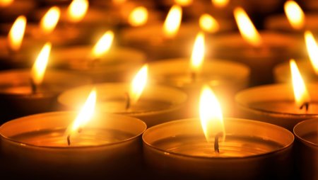 Горящая свеча