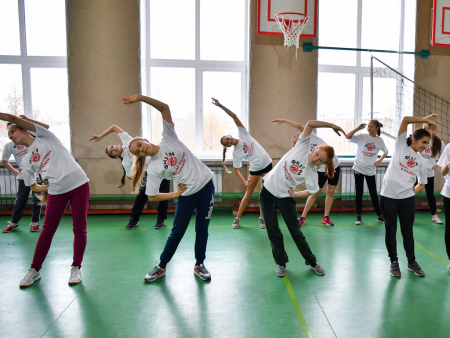 Урок физкультуры в школе