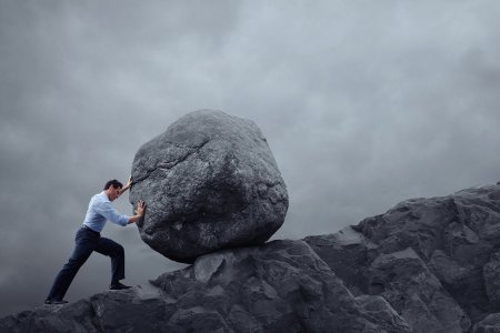 Человек камень