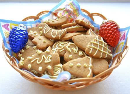 Вазочка с печеньем