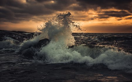 «Шторм на черном море». Ацвазовский