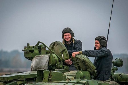 Военнослужащие танкисты