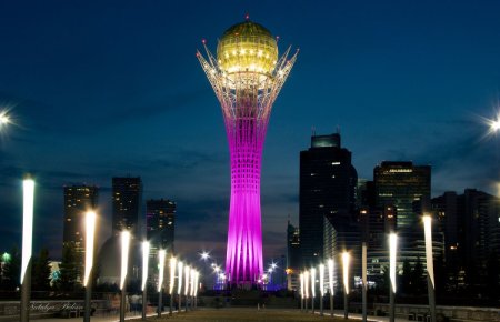 Казахстан башня Байтерек