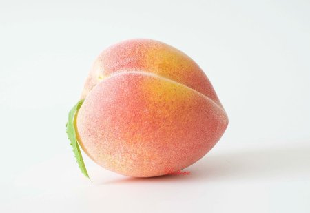 Персик один