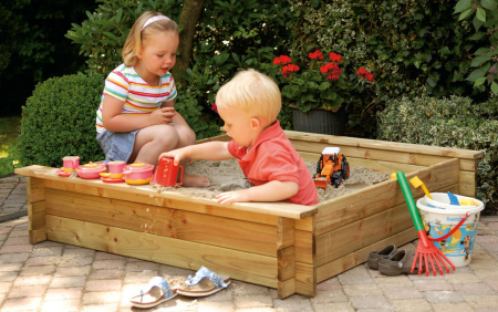 Песочница в игровой