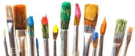 Кисточка для рисования с краской