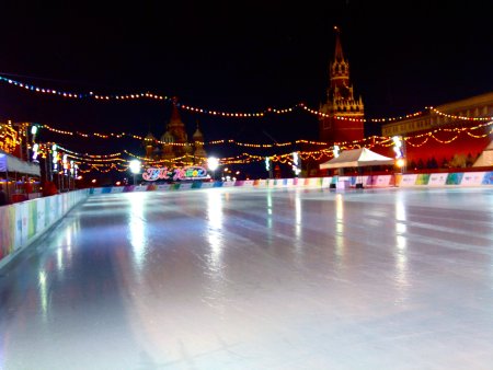 ГУМ каток салют