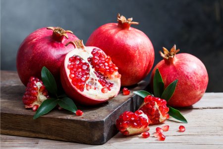 Гранаты фрукт