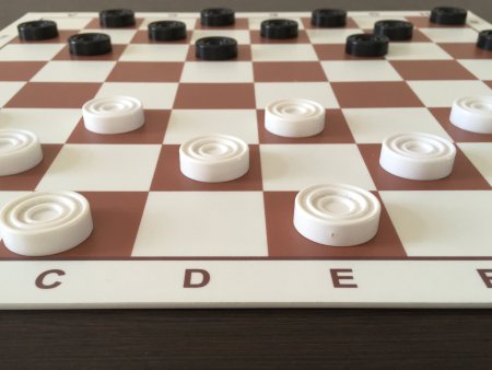 Шашки с44