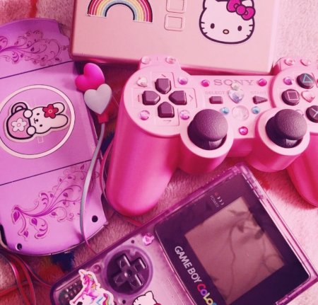 Игровая приставка розовая