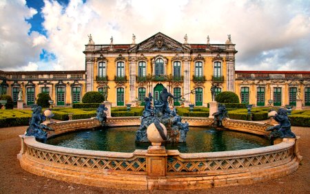 Рококо-дворец Келуш